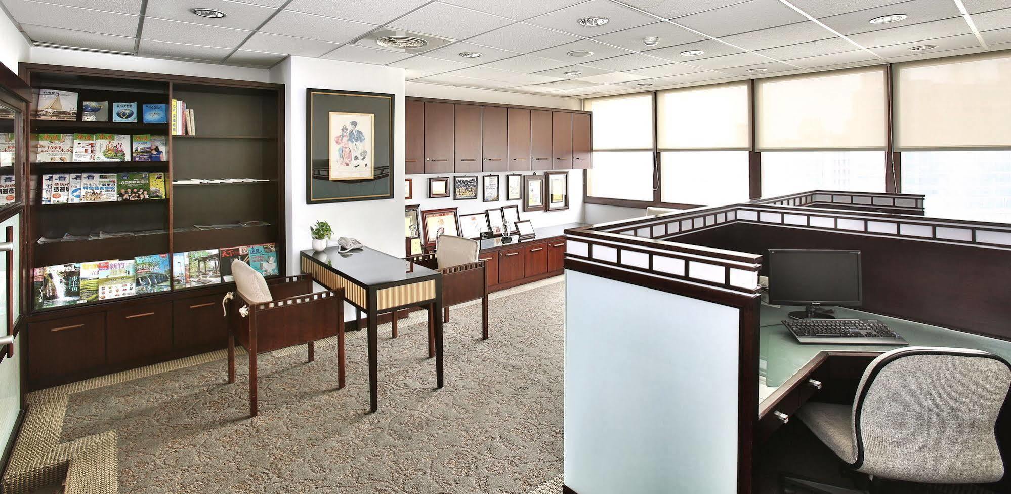 天下南隅 Provintia Hotel Tainan Extérieur photo