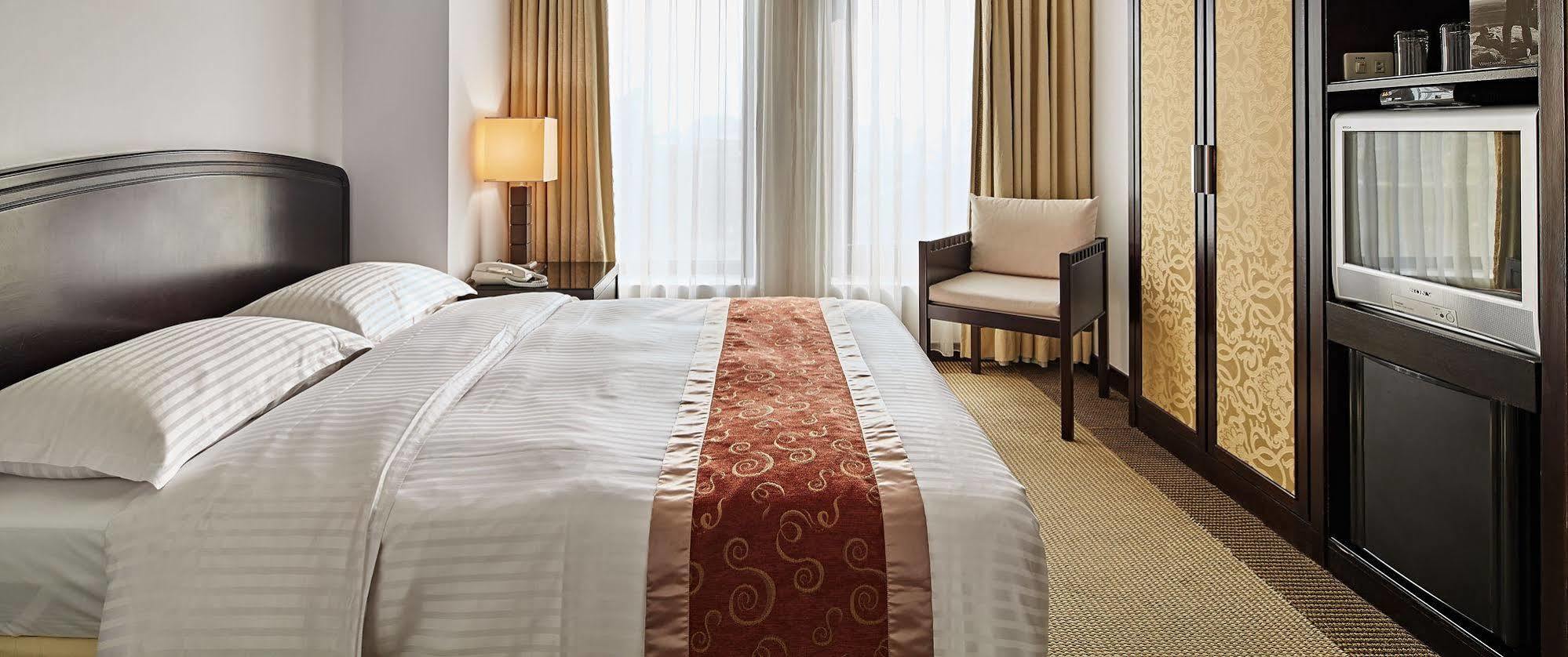 天下南隅 Provintia Hotel Tainan Extérieur photo
